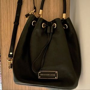 Marc Jacobs Black Bucket crossbody handbag